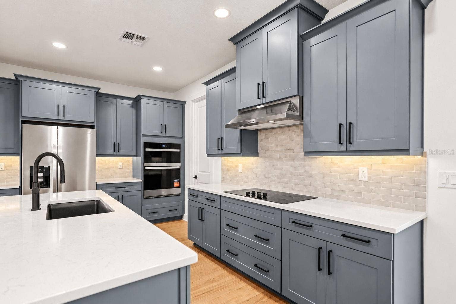 1585 SANDHILL COURT, Palm Harbor, FL 34684 1585 SANDHILL COURT, Palm Harbor, FL 34684
