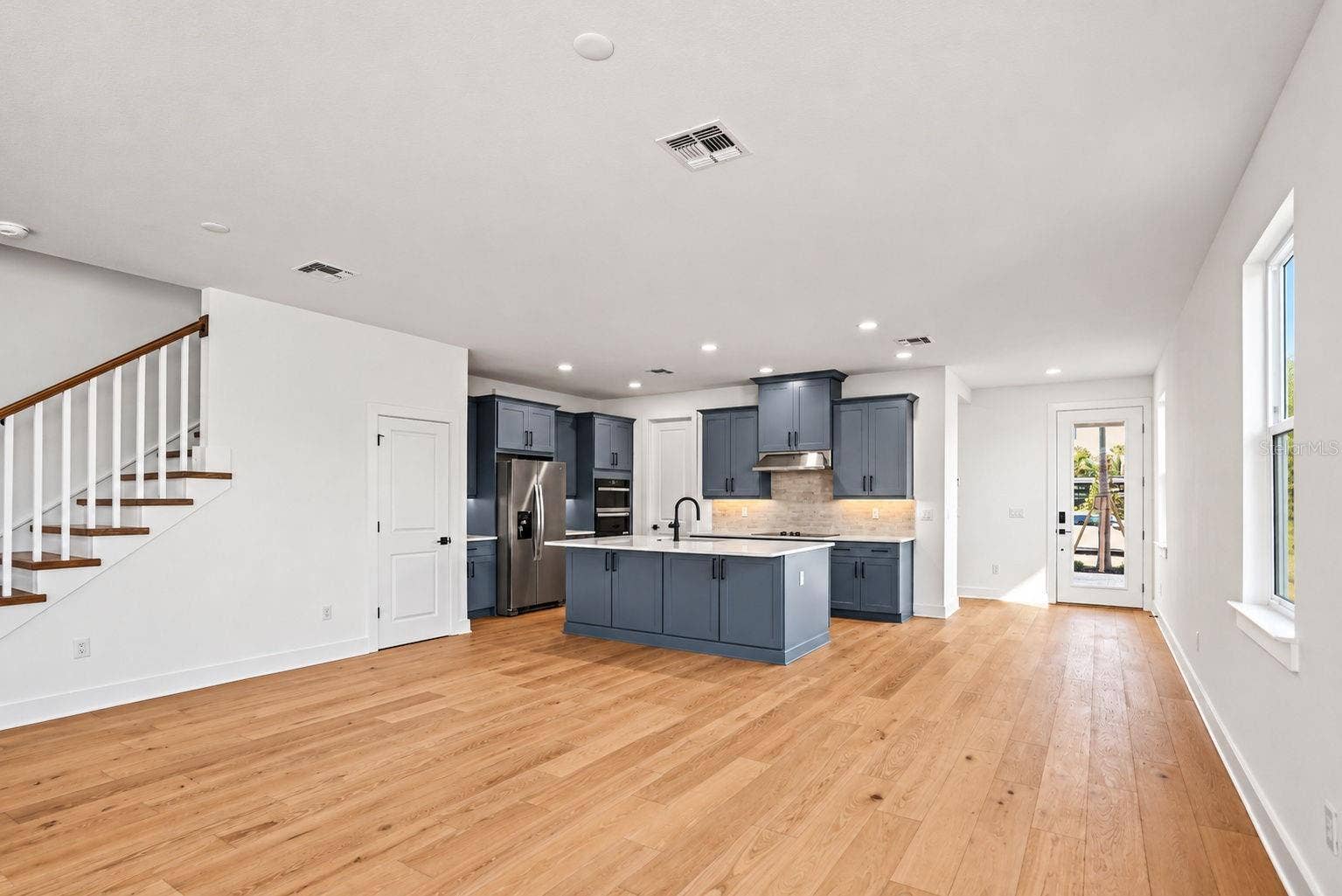 1585 SANDHILL COURT, Palm Harbor, FL 34684 1585 SANDHILL COURT, Palm Harbor, FL 34684