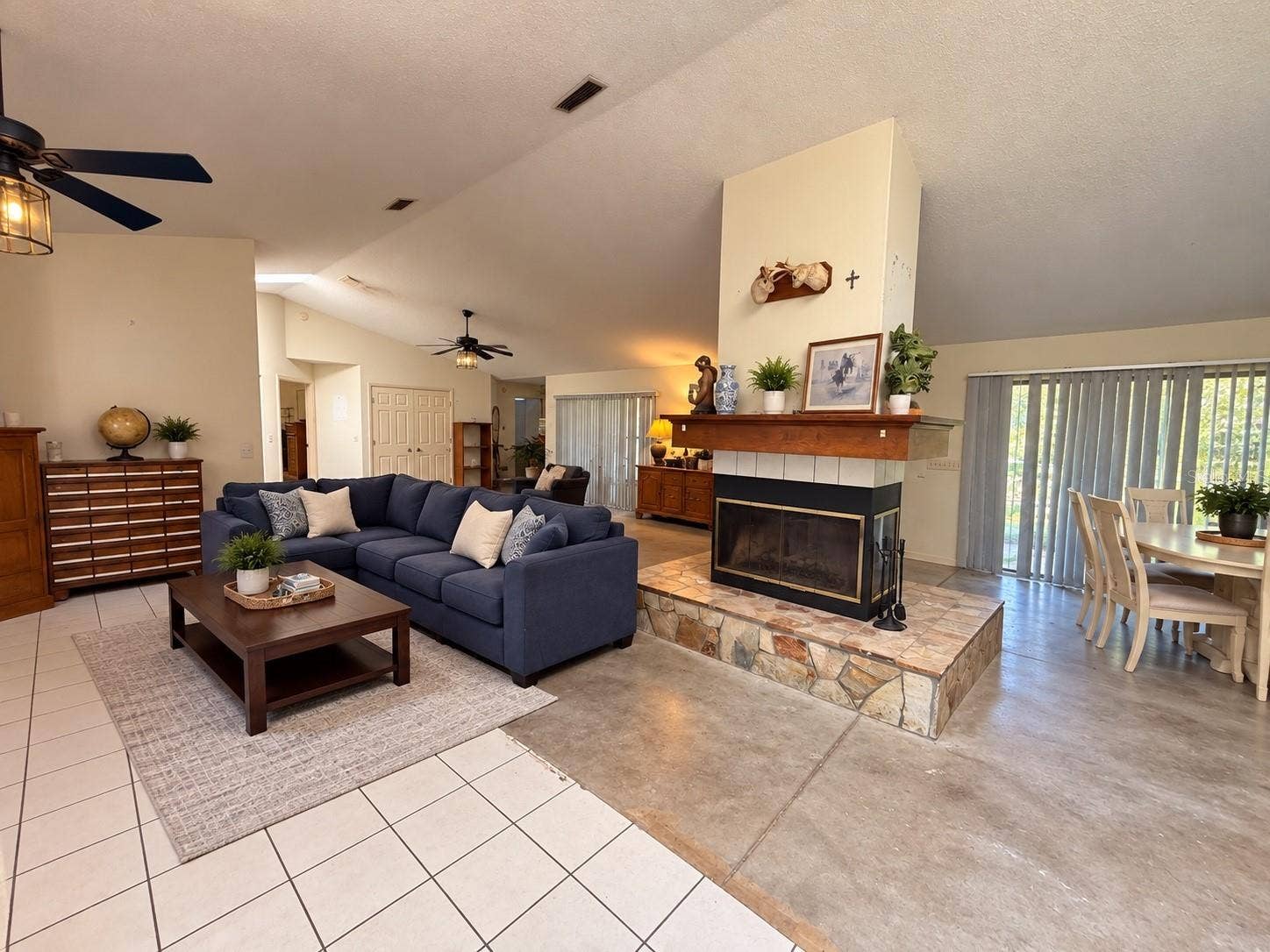 16100 SE 170TH AVENUE, Weirsdale, FL 32195 16100 SE 170TH AVENUE, Weirsdale, FL 32195