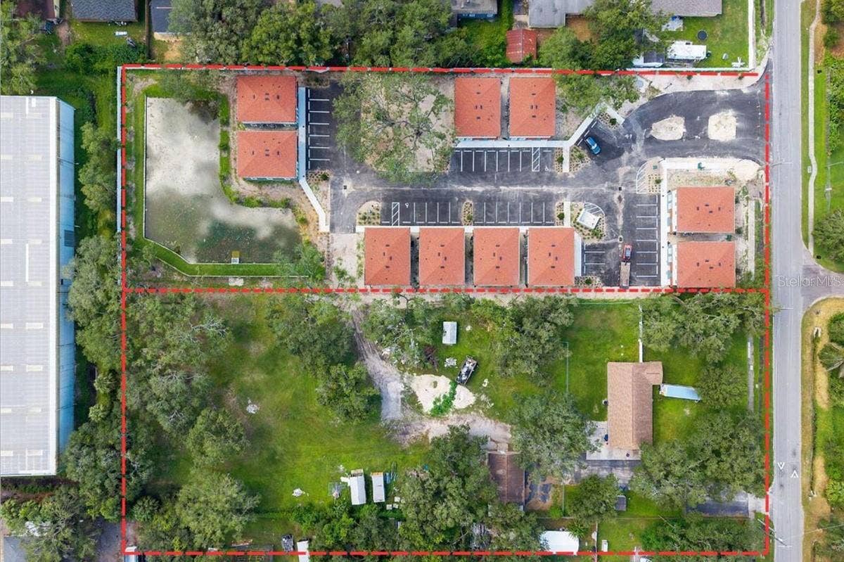 7201 E 21ST AVENUE, Tampa, FL 33619 7201 E 21ST AVENUE, Tampa, FL 33619