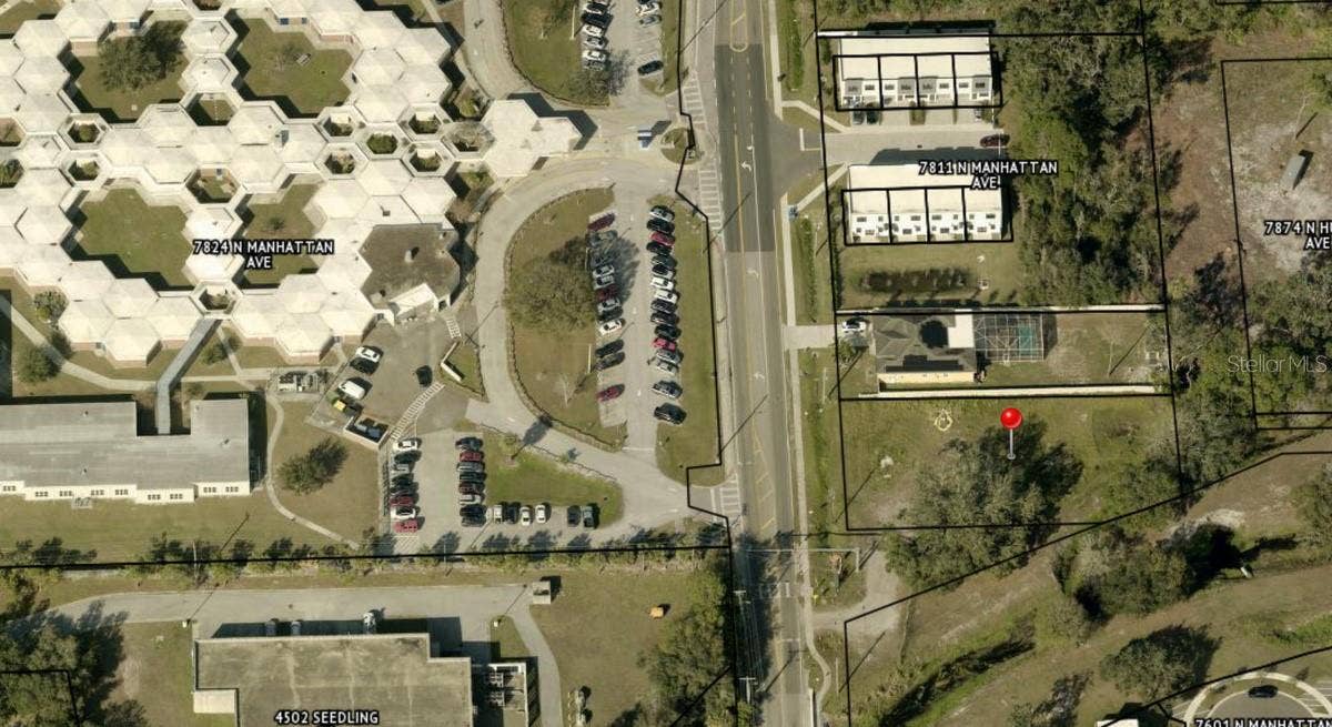 7201 E 21ST AVENUE, Tampa, FL 33619 7201 E 21ST AVENUE, Tampa, FL 33619