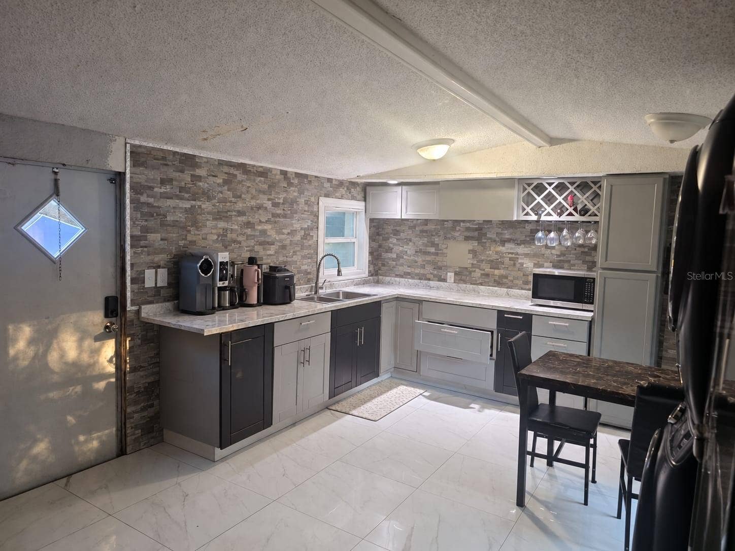 6108 BEACH AVENUE, Gibsonton, FL 33534 6108 BEACH AVENUE, Gibsonton, FL 33534