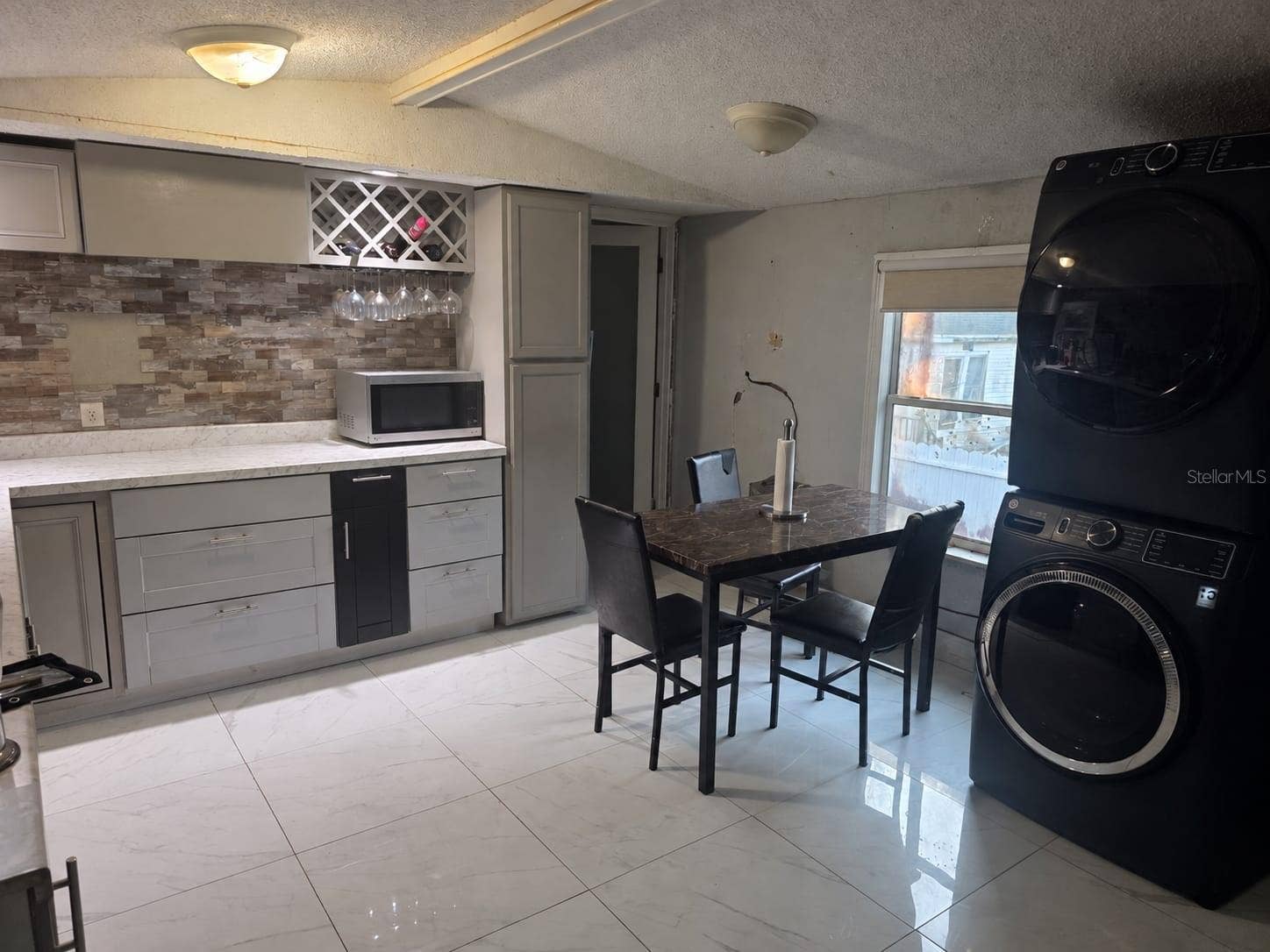 6108 BEACH AVENUE, Gibsonton, FL 33534 6108 BEACH AVENUE, Gibsonton, FL 33534