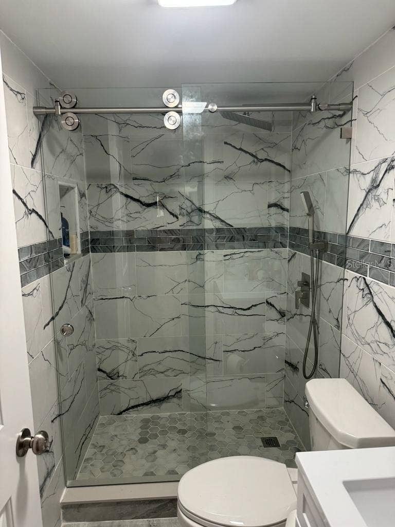 6108 BEACH AVENUE, Gibsonton, FL 33534 6108 BEACH AVENUE, Gibsonton, FL 33534