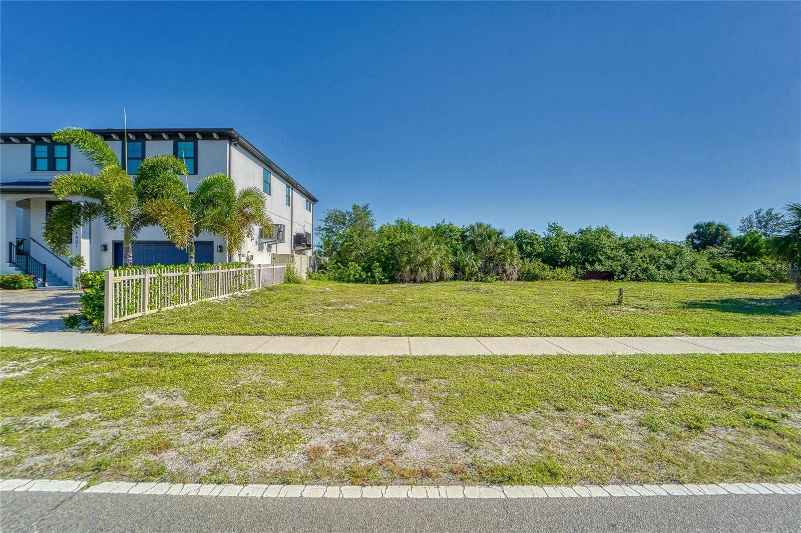 APOLLO BEACH BOULEVARD, Apollo Beach, FL 33572 APOLLO BEACH BOULEVARD, Apollo Beach, FL 33572