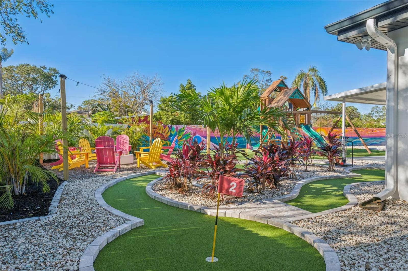 100 GATEWOOD DRIVE, Largo, FL 33770 100 GATEWOOD DRIVE, Largo, FL 33770