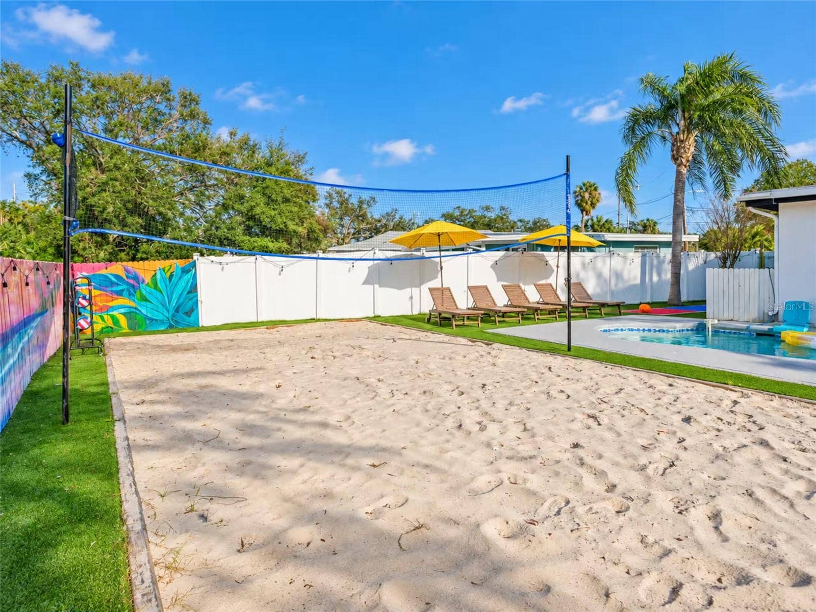 100 GATEWOOD DRIVE, Largo, FL 33770 100 GATEWOOD DRIVE, Largo, FL 33770