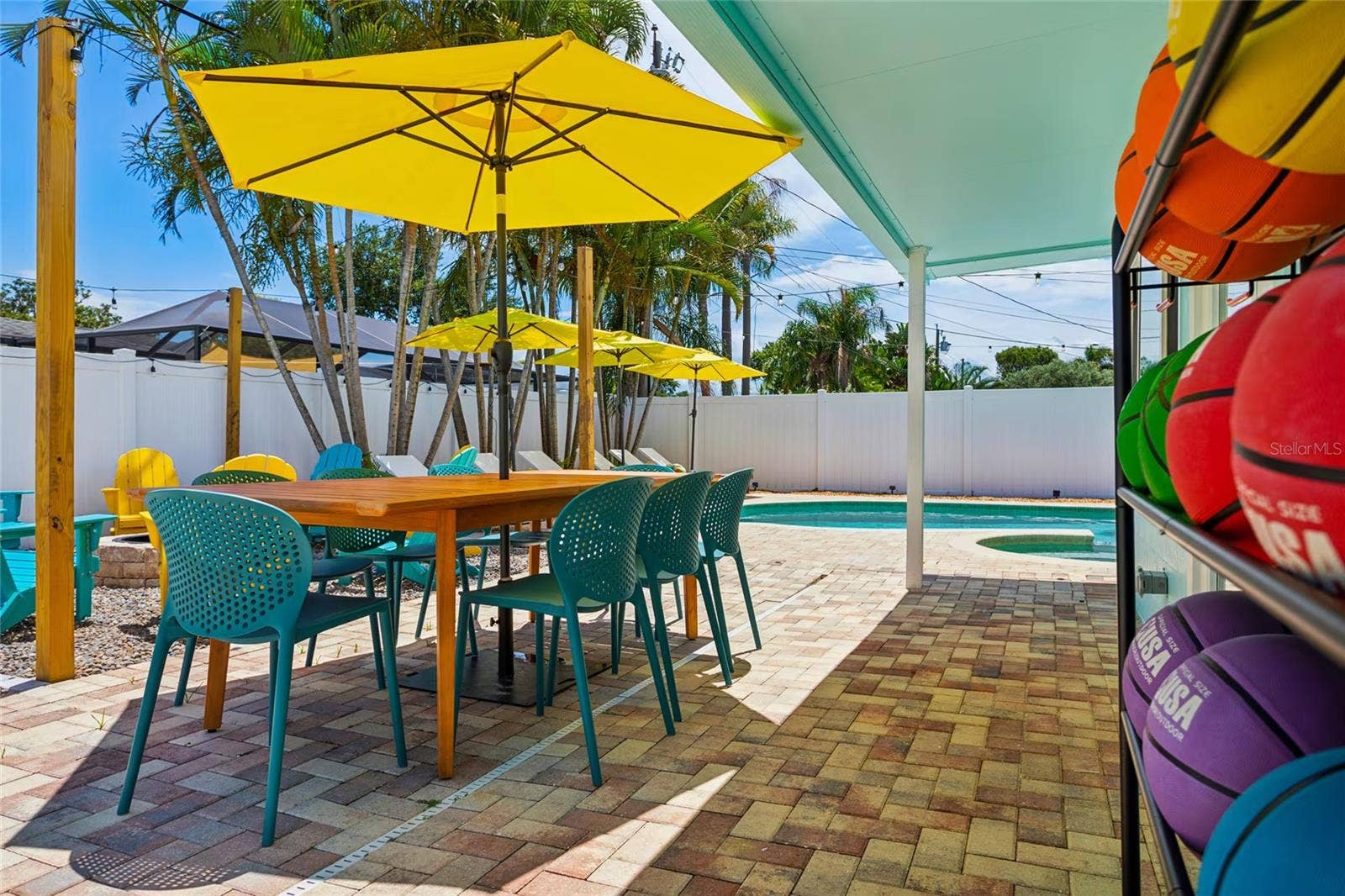 11668 83RD AVENUE, Seminole, FL 33772 11668 83RD AVENUE, Seminole, FL 33772