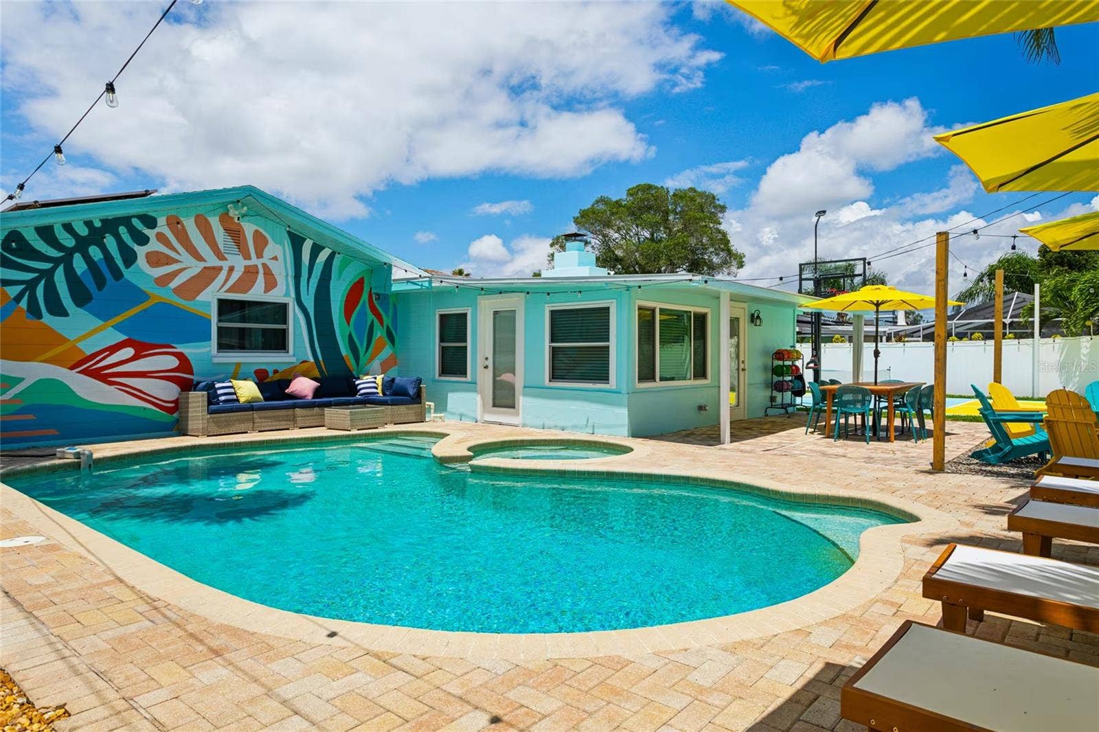 11668 83RD AVENUE, Seminole, FL 33772 11668 83RD AVENUE, Seminole, FL 33772