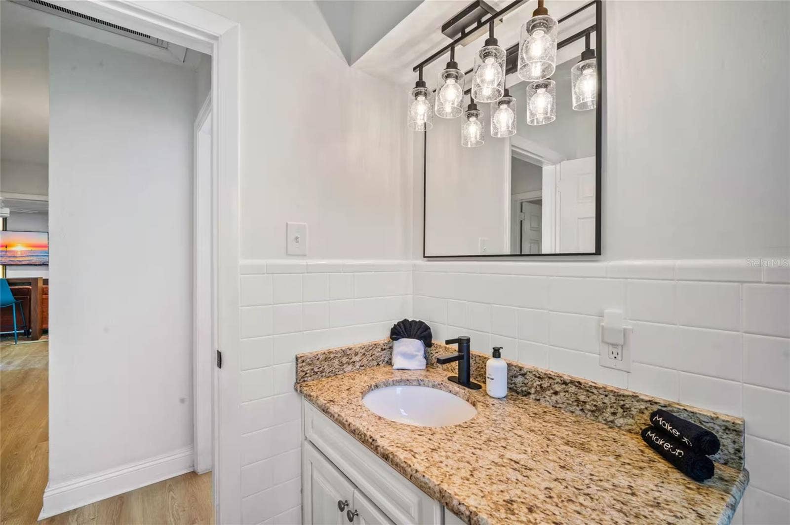 164 23RD AVENUE SW, Seminole, FL 33778 164 23RD AVENUE SW, Seminole, FL 33778