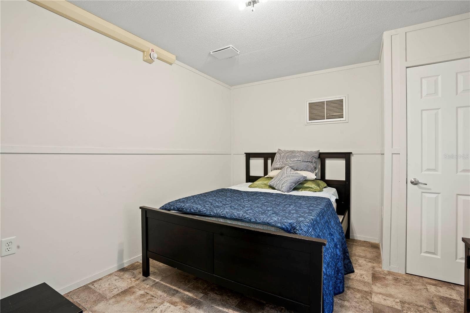 37952 CRYSTAL WAY, Dade City, FL 33523