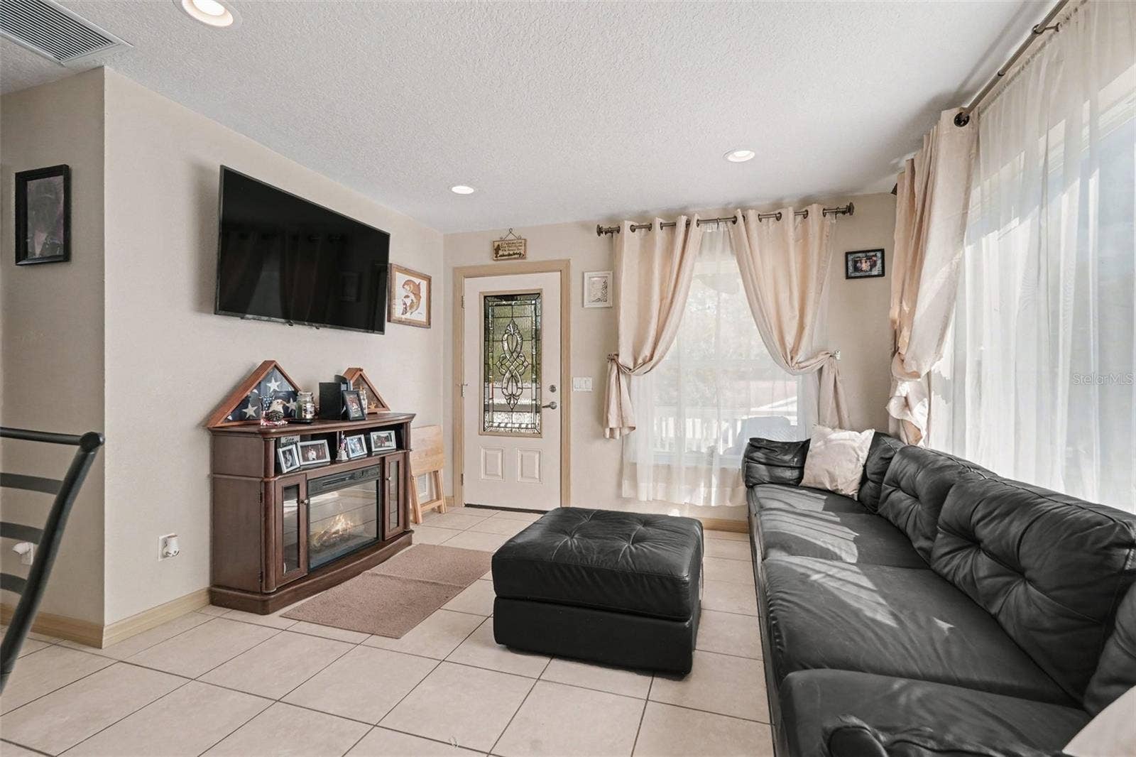 6101 AVENUE OF THE PALMS, Weeki Wachee, FL 34607 6101 AVENUE OF THE PALMS, Weeki Wachee, FL 34607