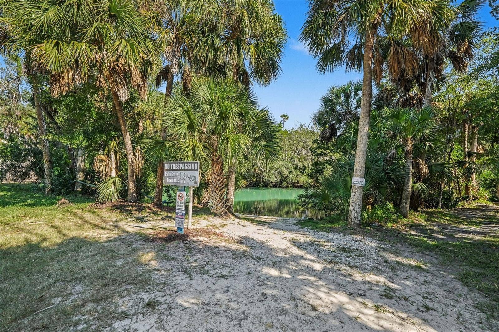 6101 AVENUE OF THE PALMS, Weeki Wachee, FL 34607 6101 AVENUE OF THE PALMS, Weeki Wachee, FL 34607