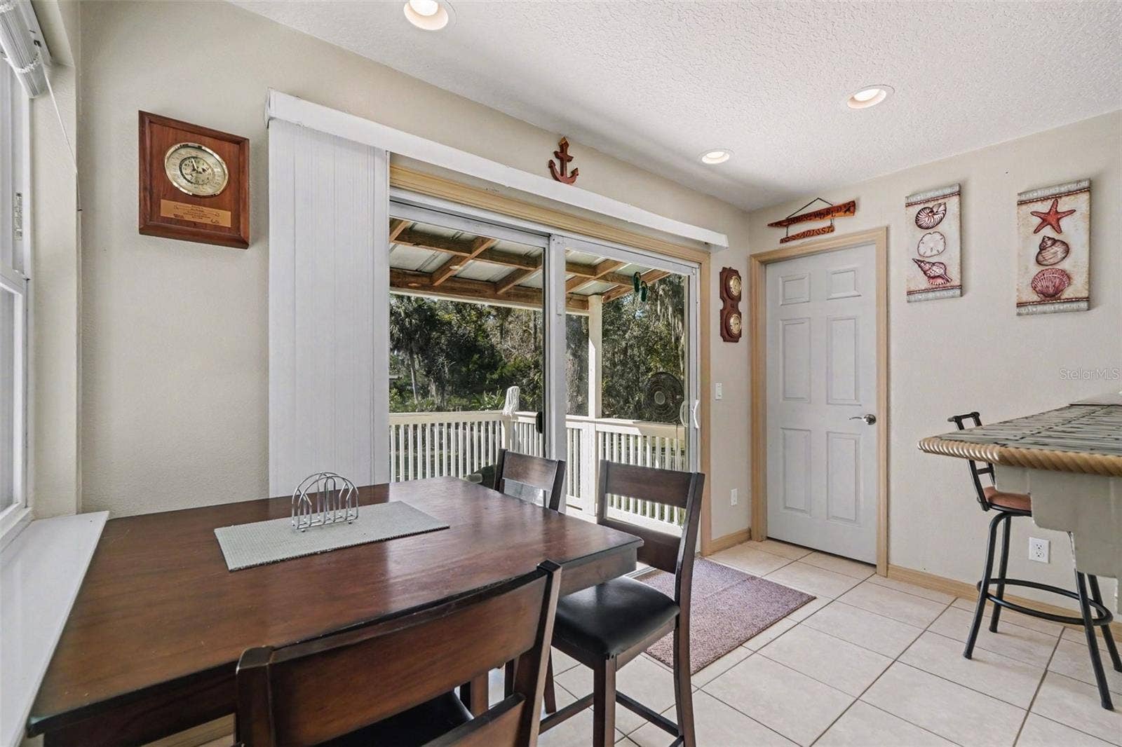 6101 AVENUE OF THE PALMS, Weeki Wachee, FL 34607 6101 AVENUE OF THE PALMS, Weeki Wachee, FL 34607