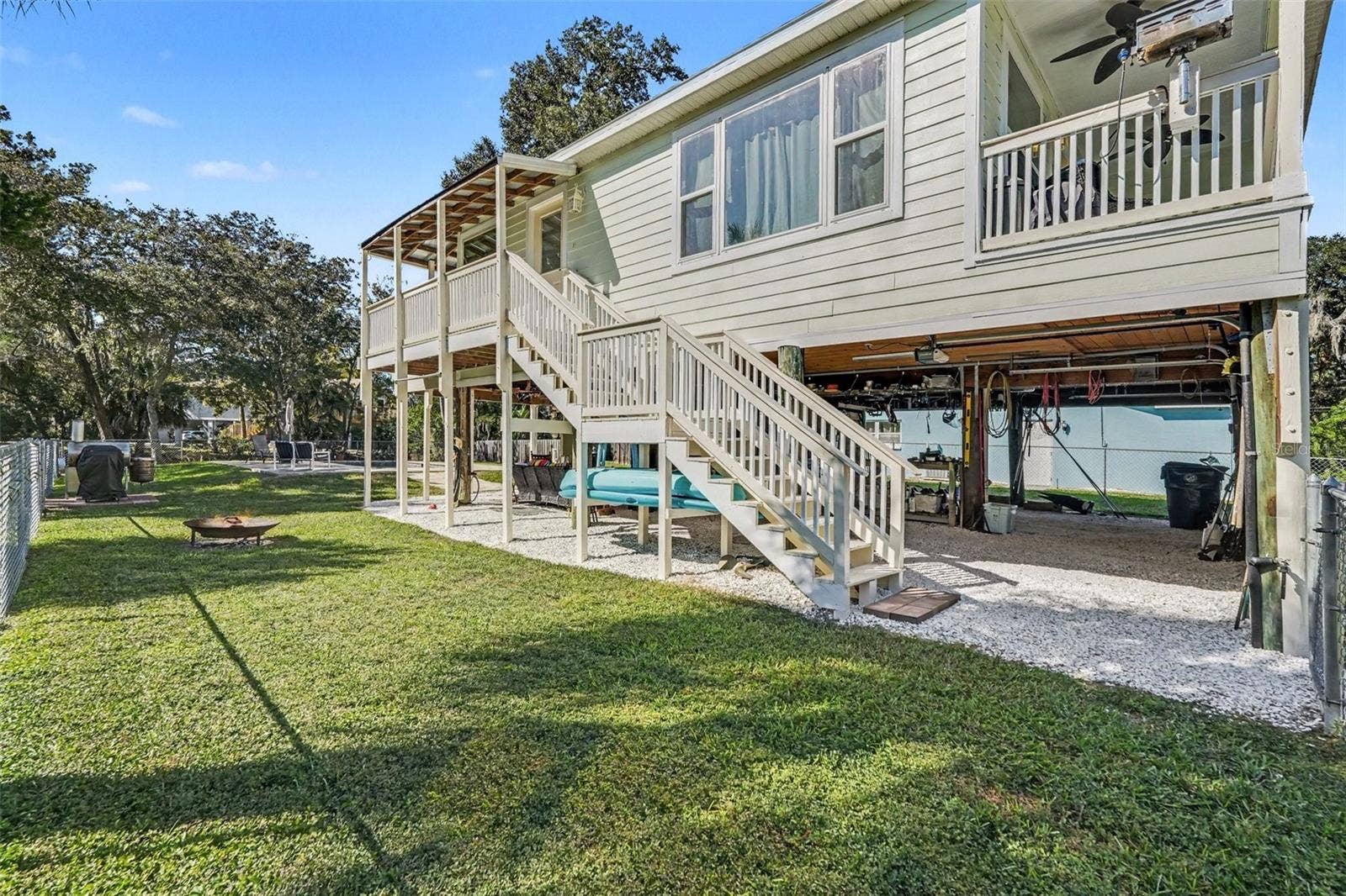 6101 AVENUE OF THE PALMS, Weeki Wachee, FL 34607 6101 AVENUE OF THE PALMS, Weeki Wachee, FL 34607