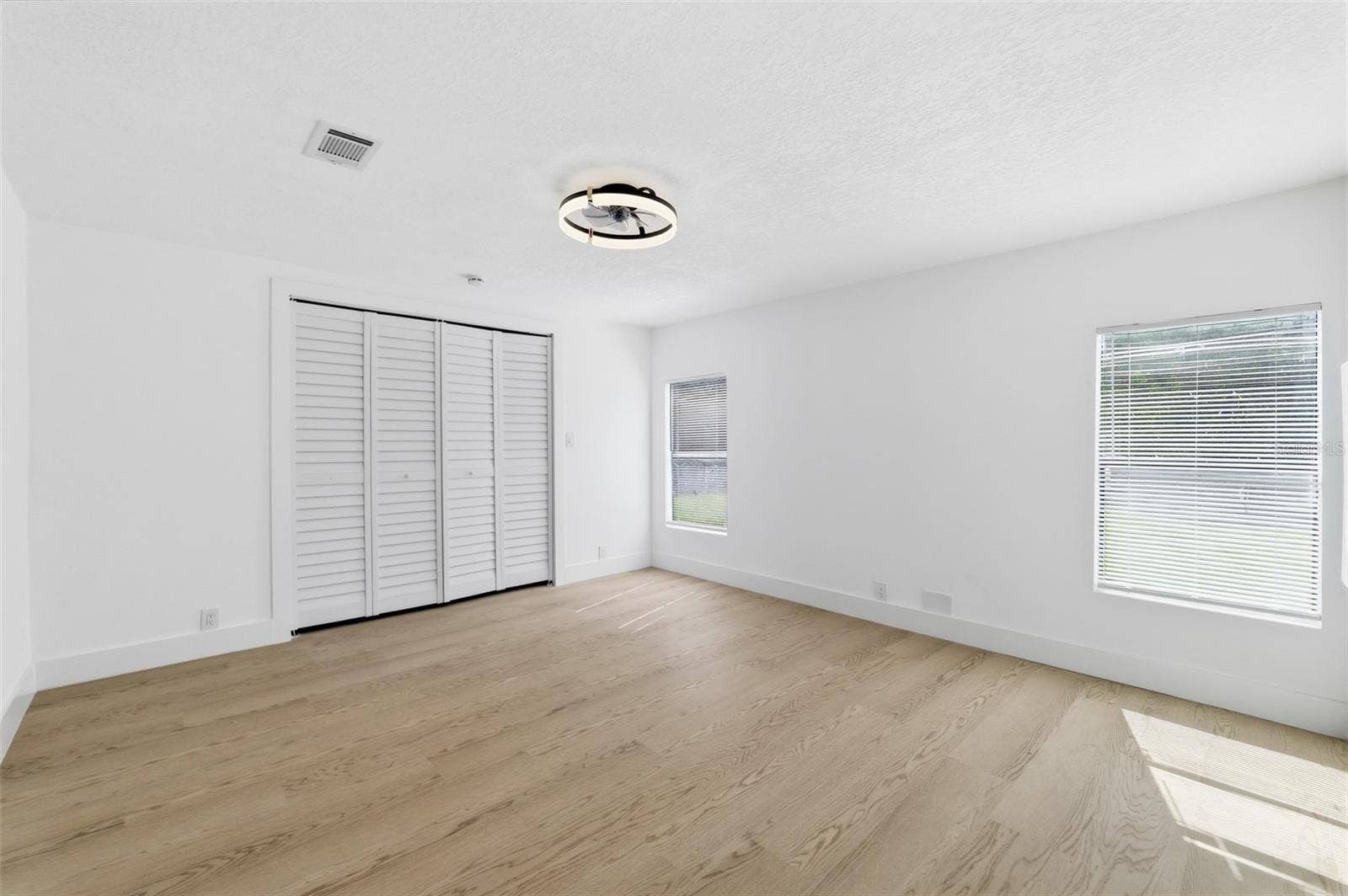 8036 S MEADOWVIEW CIR, Tampa, FL 33625 8036 S MEADOWVIEW CIR, Tampa, FL 33625