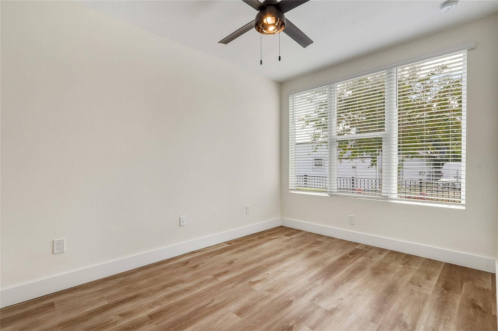 120 E GLADYS STREET, #5, Tampa, FL 33602 120 E GLADYS STREET, #5, Tampa, FL 33602