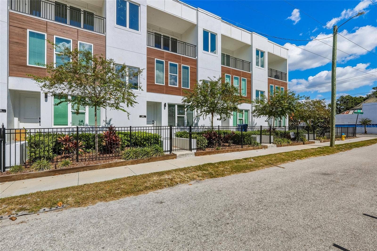 120 E GLADYS STREET, #5, Tampa, FL 33602 120 E GLADYS STREET, #5, Tampa, FL 33602