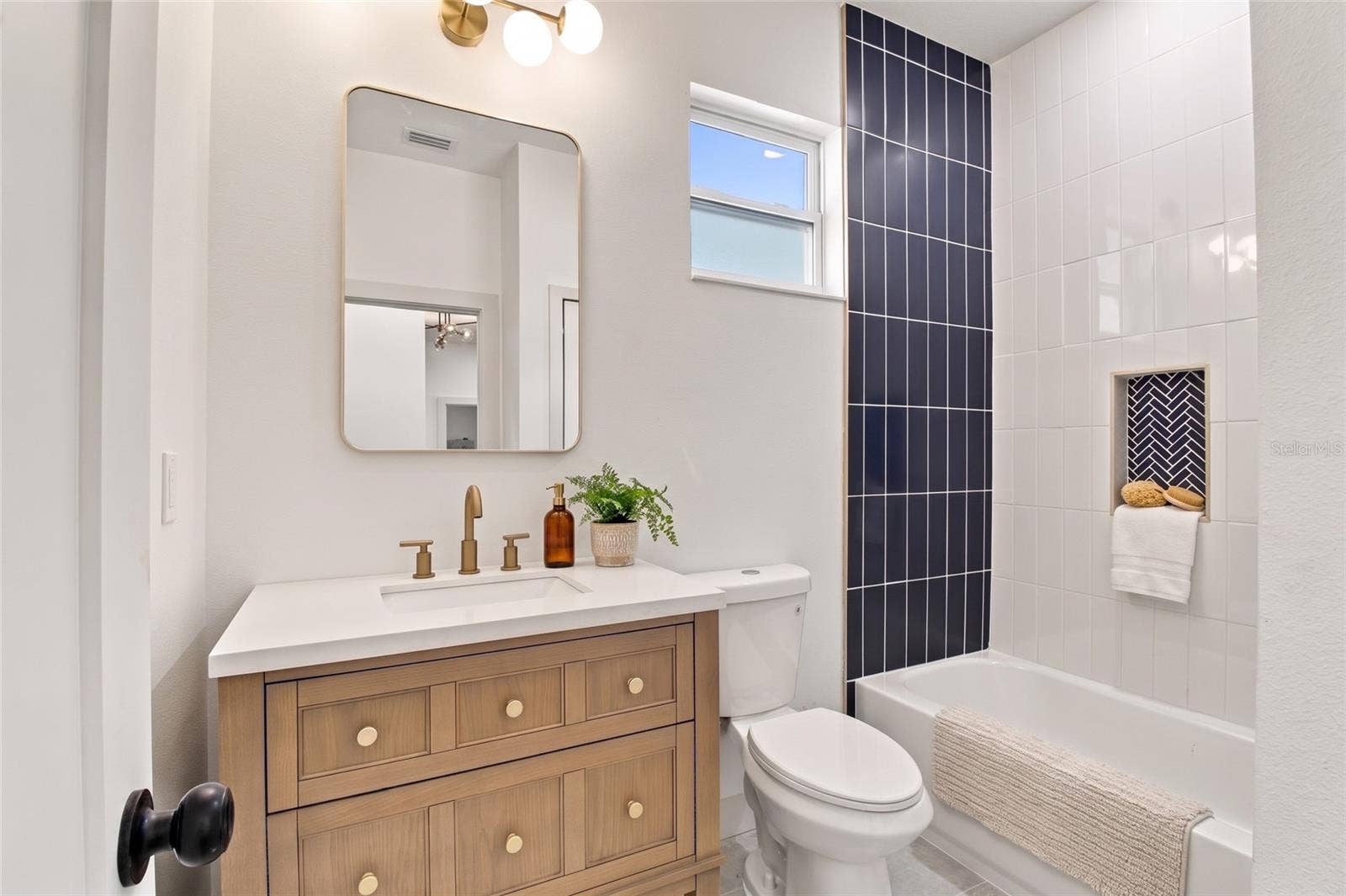 8514 N 12TH STREET, Tampa, FL 33604 guest bathroom