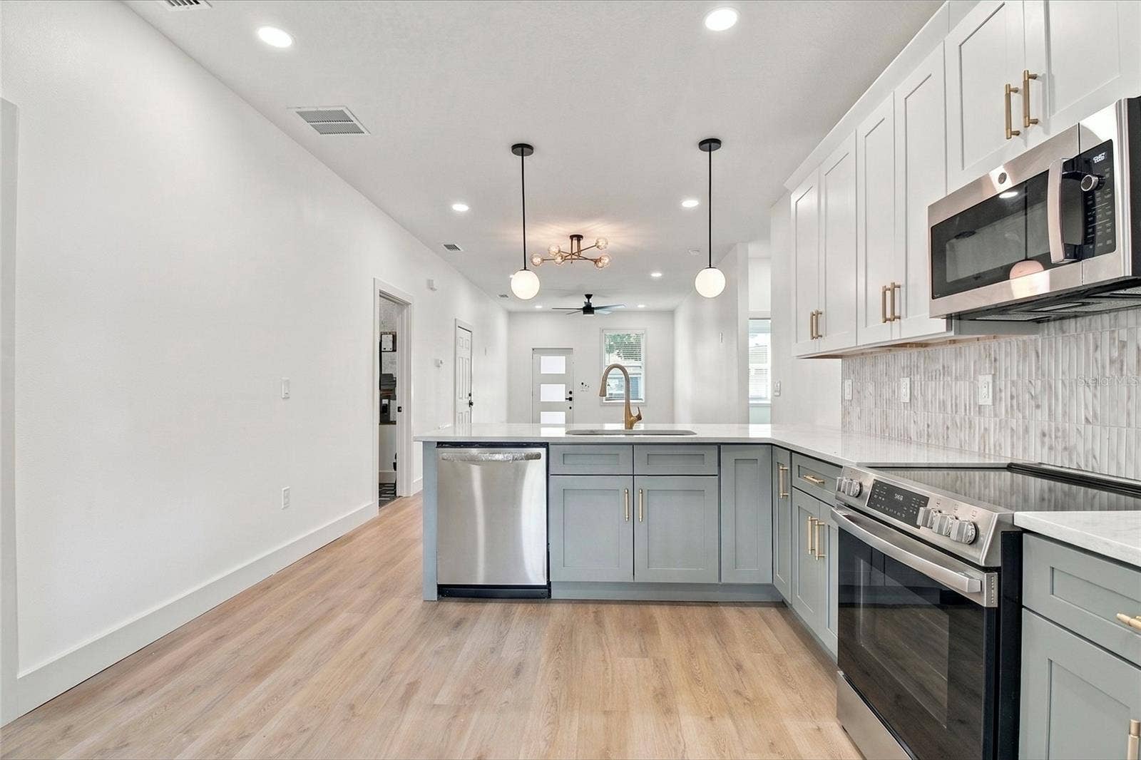 8514 N 12TH STREET, Tampa, FL 33604 8514 N 12TH STREET, Tampa, FL 33604