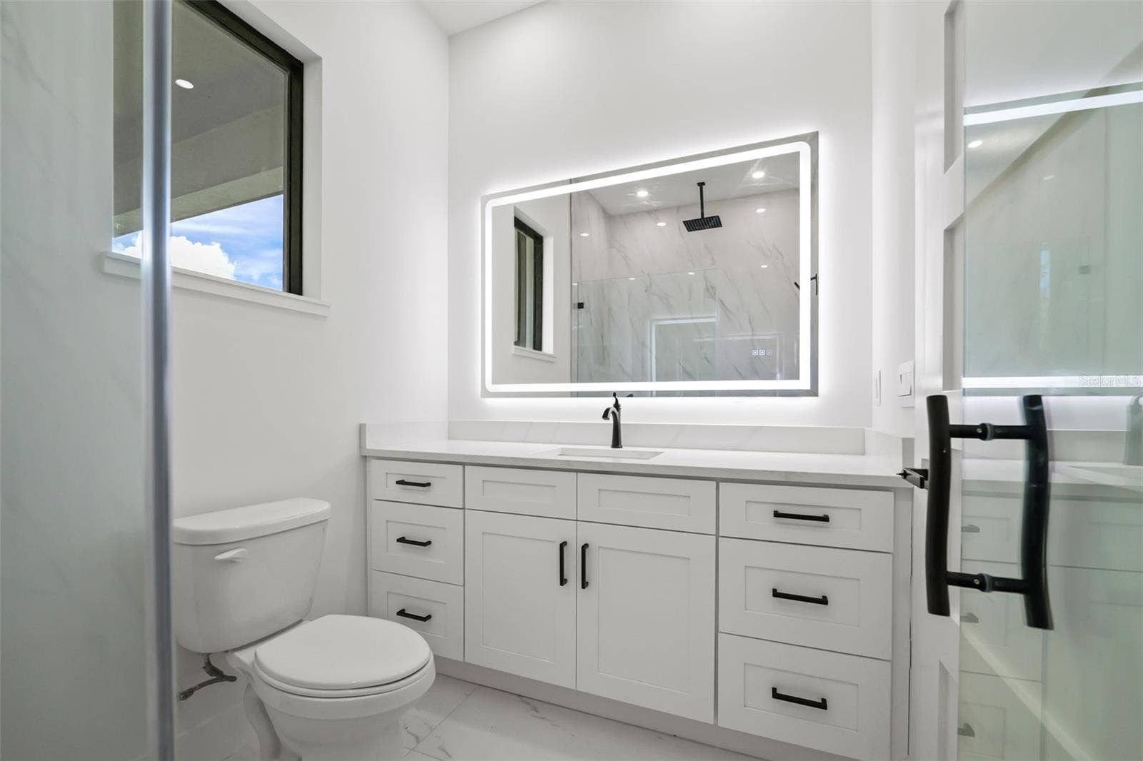 2nd bathroom