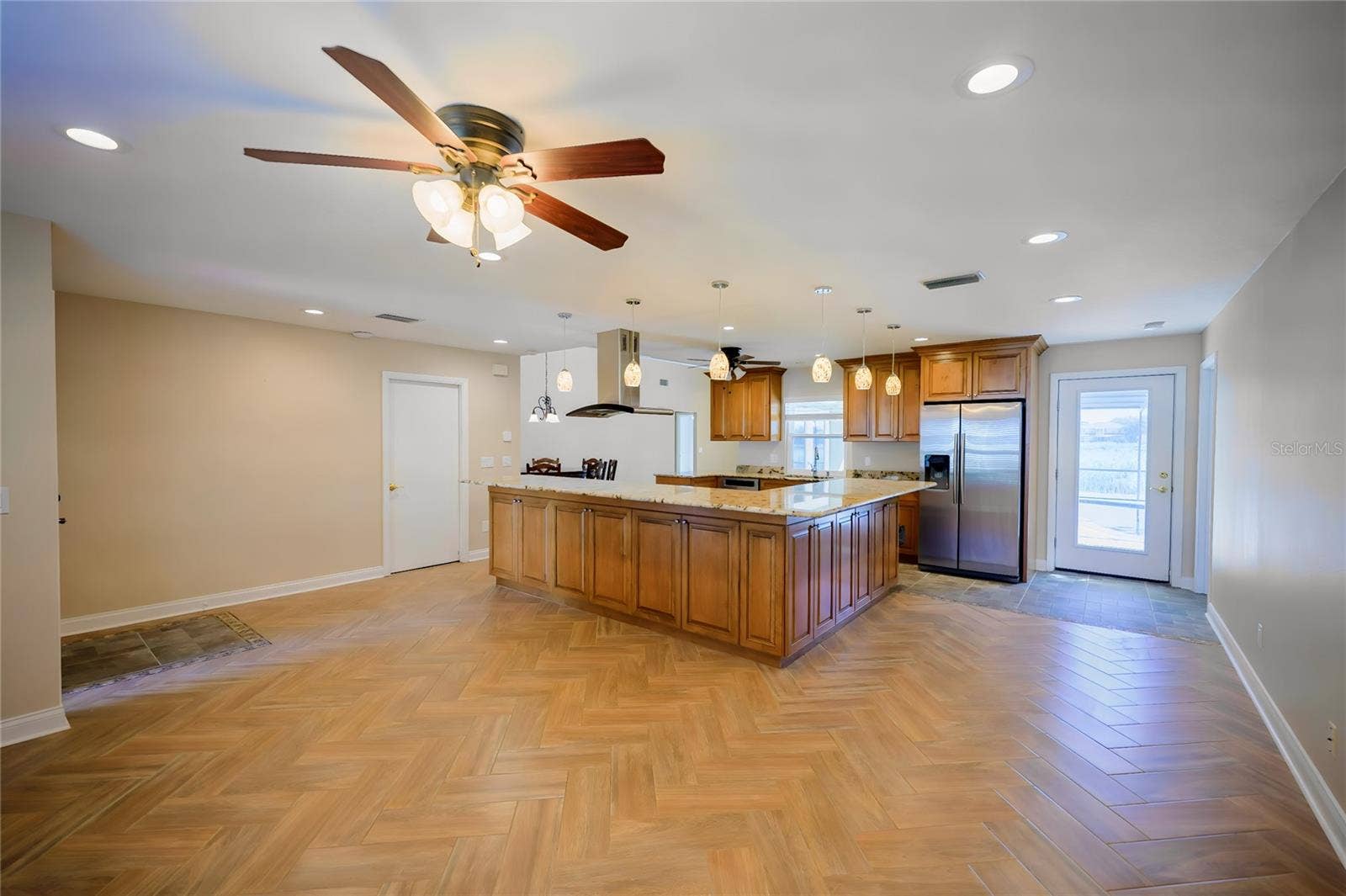 12173 WILD ACRES ROAD, Largo, FL 33773 Kitchen /dining upon entry