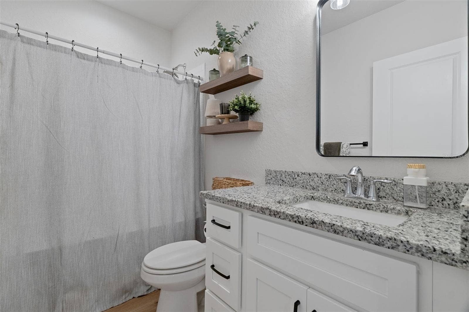 16204 MALDEN ROAD, Weeki Wachee, FL 34614 Full Bathroom
