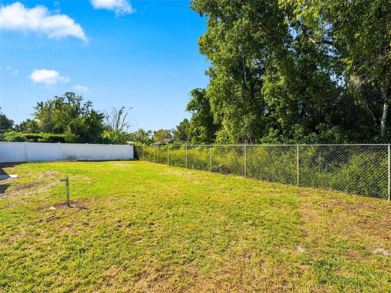 318 NE 4TH STREET, Webster, FL 33597 318 NE 4TH STREET, Webster, FL 33597
