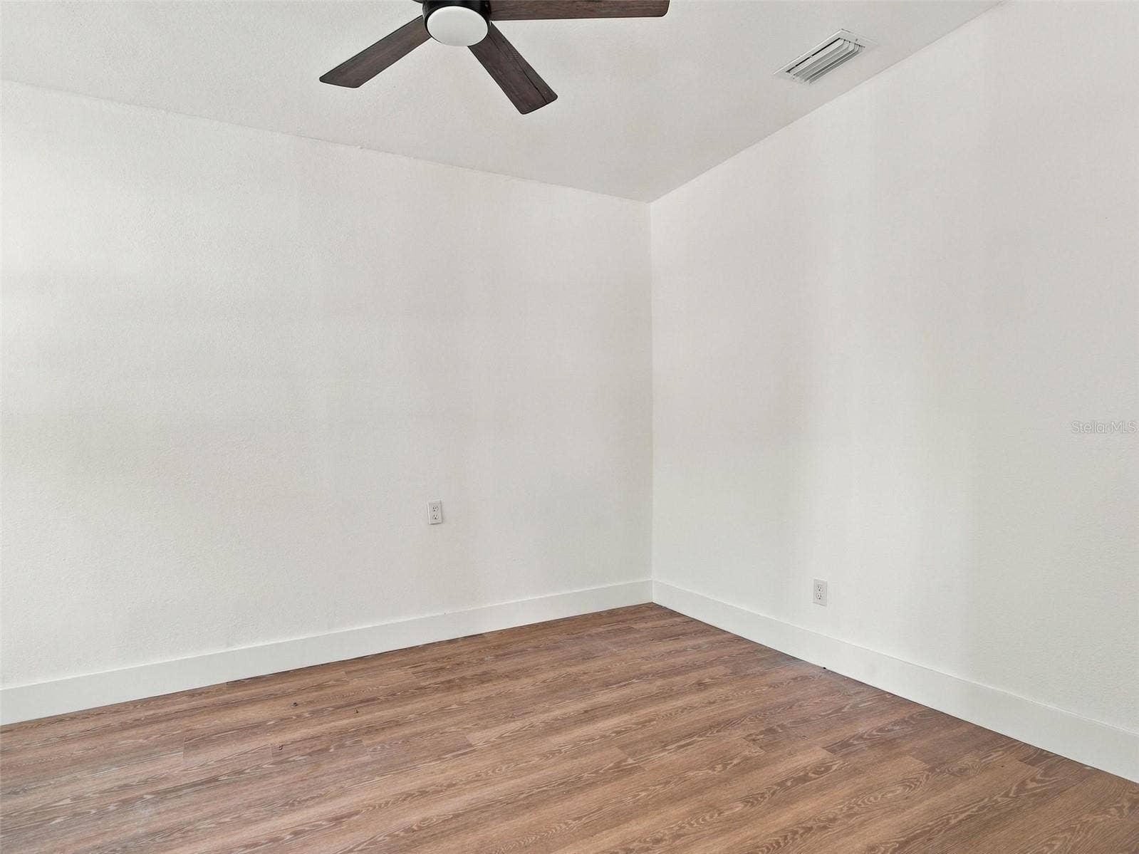 318 NE 4TH STREET, Webster, FL 33597 318 NE 4TH STREET, Webster, FL 33597