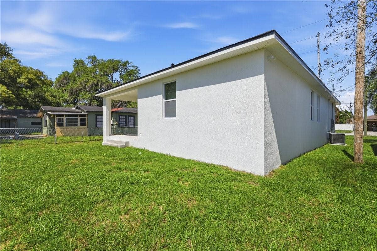 1305 E PARKER STREET, Lakeland, FL 33801