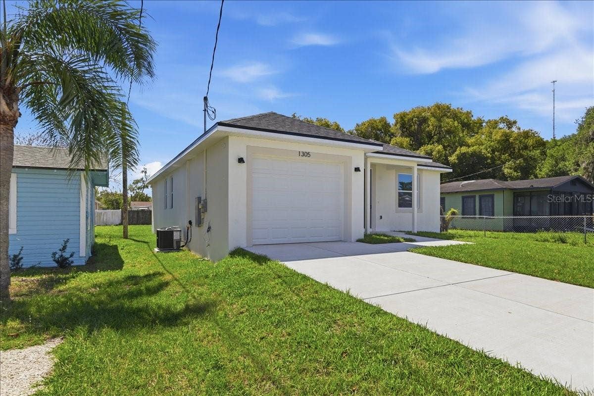 1305 E PARKER STREET, Lakeland, FL 33801