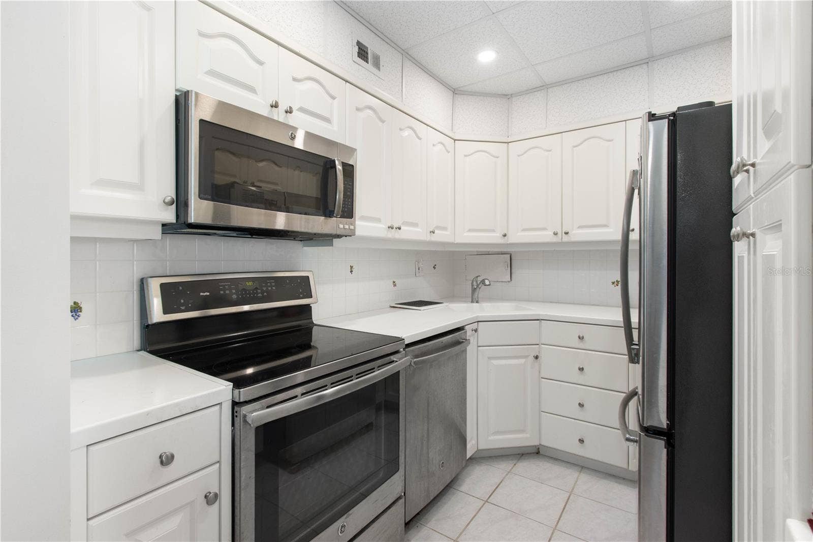 31 ISLAND WAY, #1507, Clearwater Beach, FL 33767 31 ISLAND WAY, #1507, Clearwater Beach, FL 33767