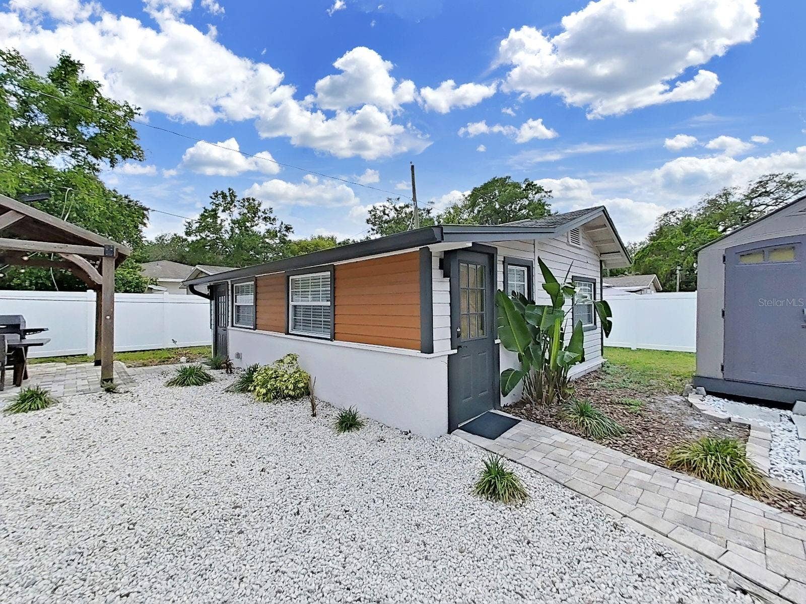 1215 E CURTIS STREET, Tampa, FL 33603