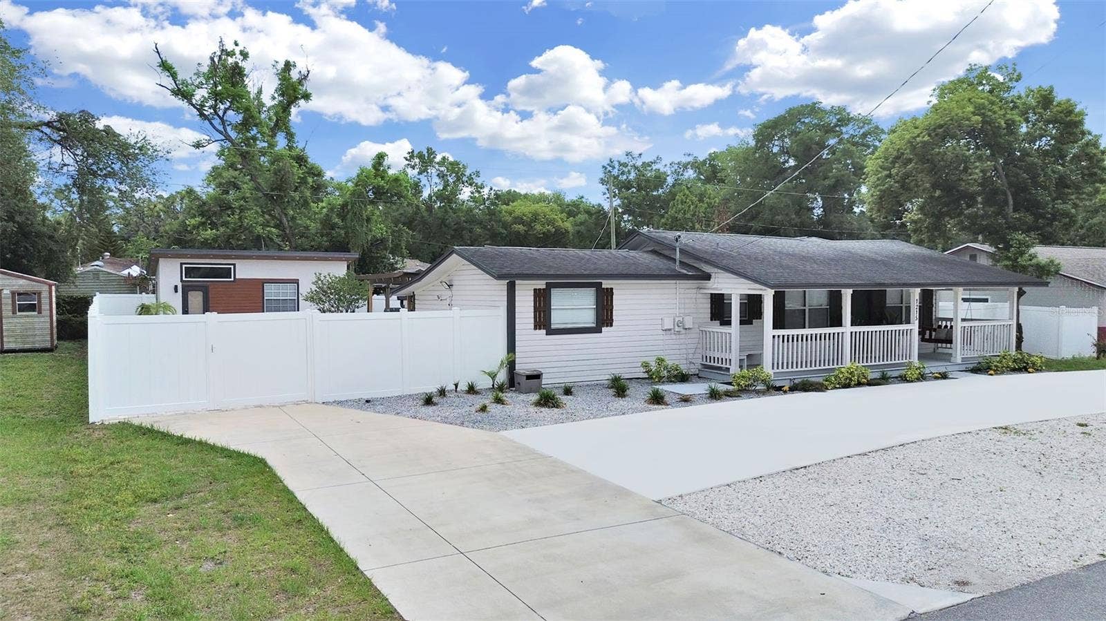 1215 E CURTIS STREET, Tampa, FL 33603