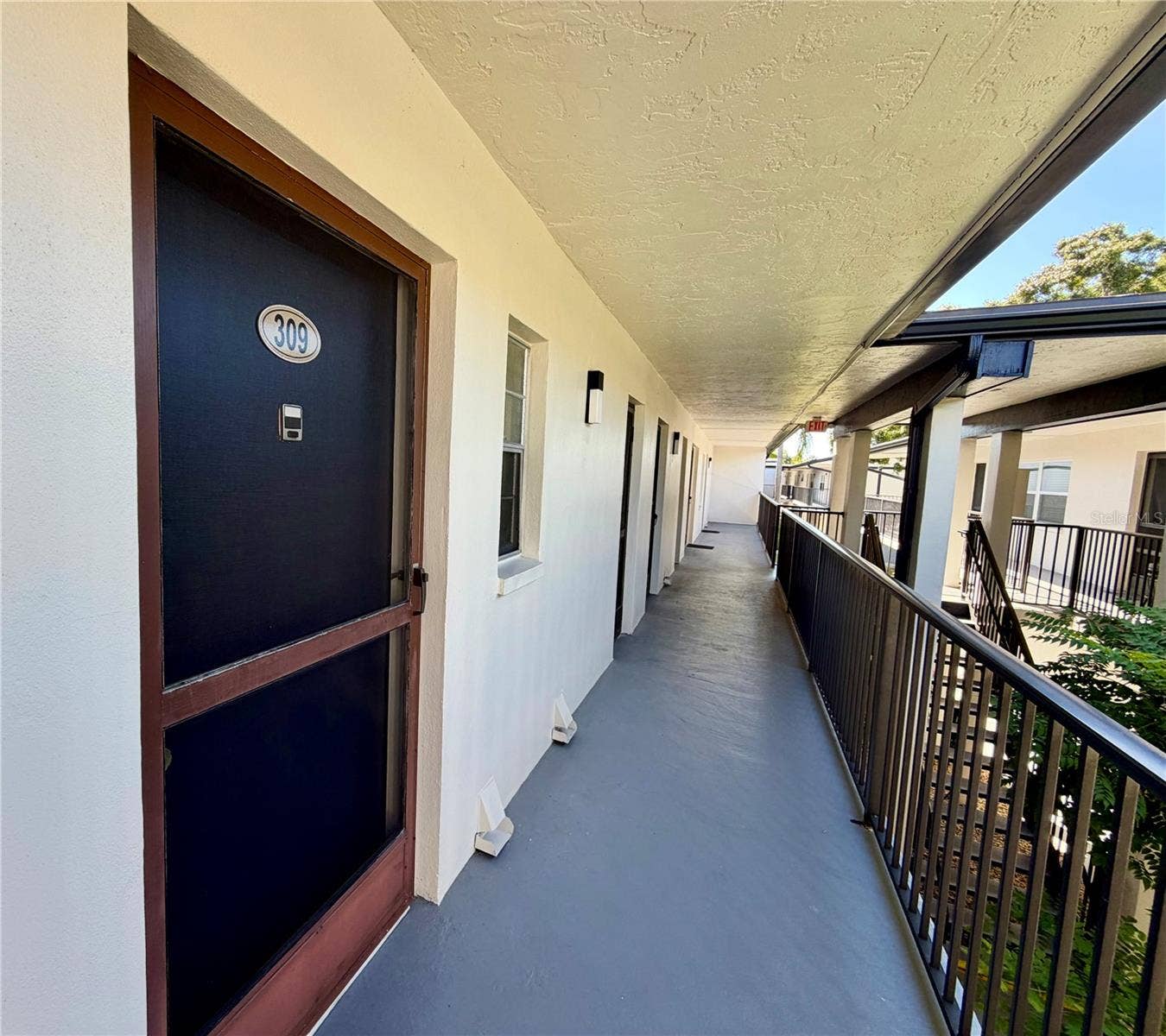 1127 KING ARTHUR COURT, #309, Dunedin, FL 34698 1127 KING ARTHUR COURT, #309, Dunedin, FL 34698