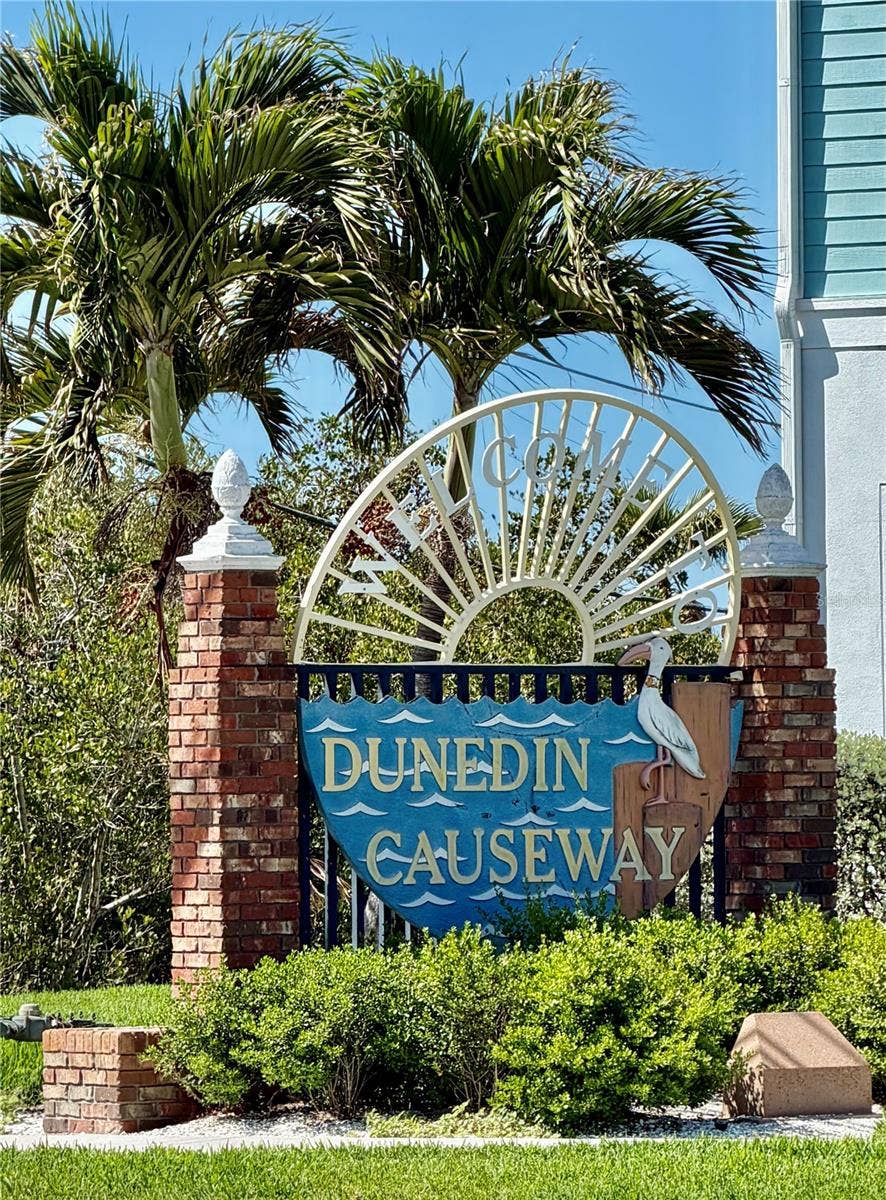 1127 KING ARTHUR COURT, #309, Dunedin, FL 34698 1127 KING ARTHUR COURT, #309, Dunedin, FL 34698