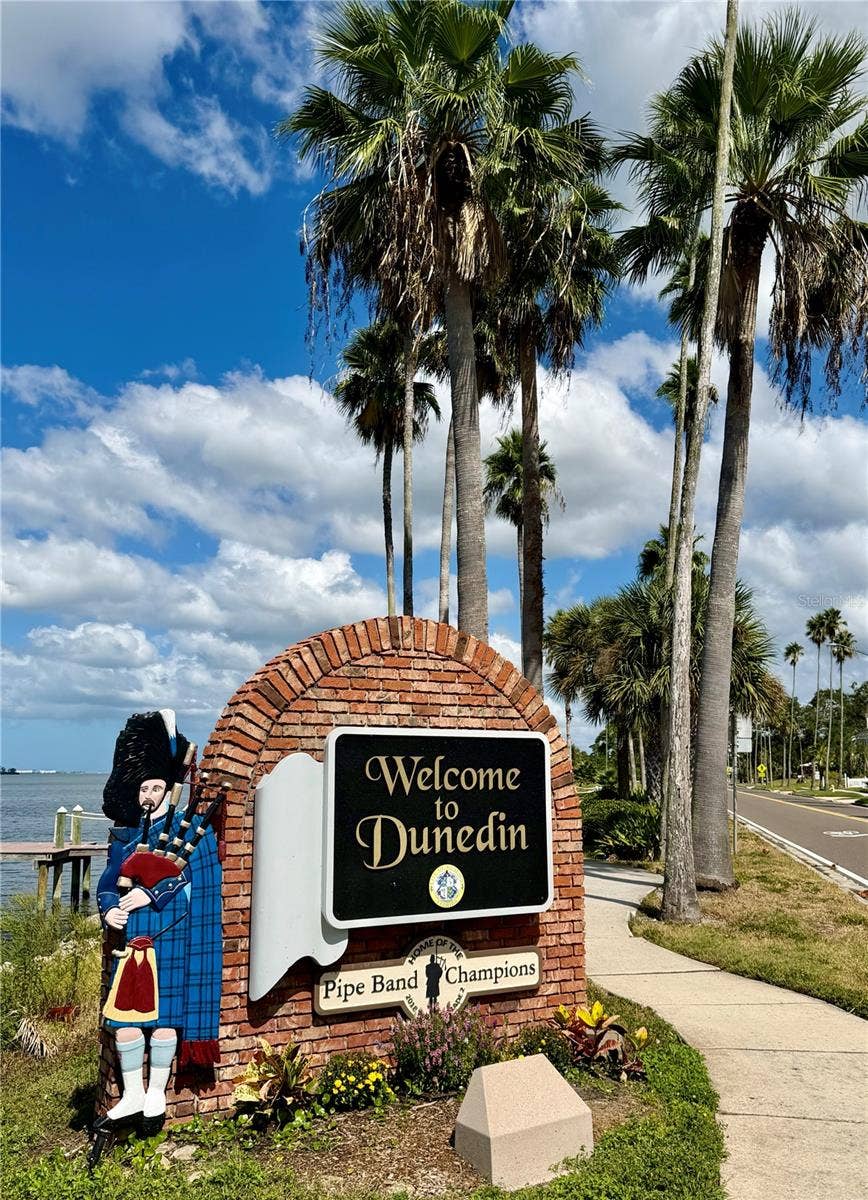 1127 KING ARTHUR COURT, #309, Dunedin, FL 34698 1127 KING ARTHUR COURT, #309, Dunedin, FL 34698