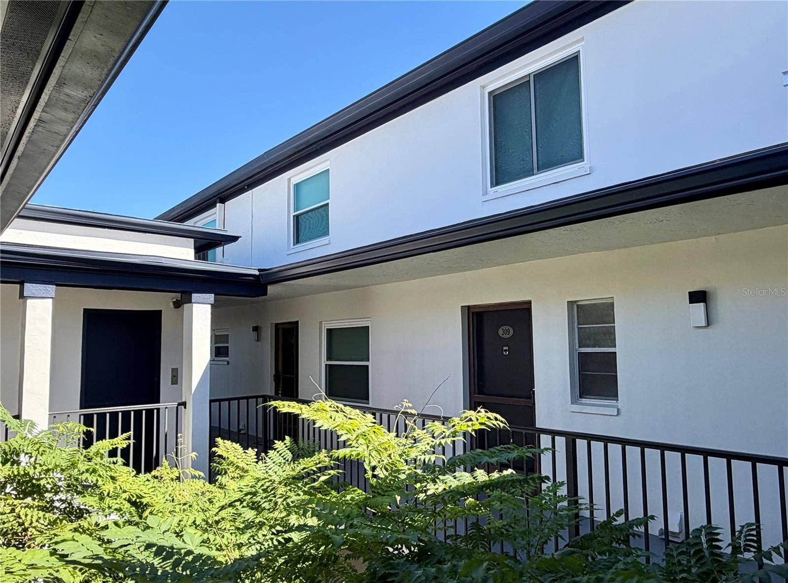 1127 KING ARTHUR COURT, #309, Dunedin, FL 34698 1127 KING ARTHUR COURT, #309, Dunedin, FL 34698
