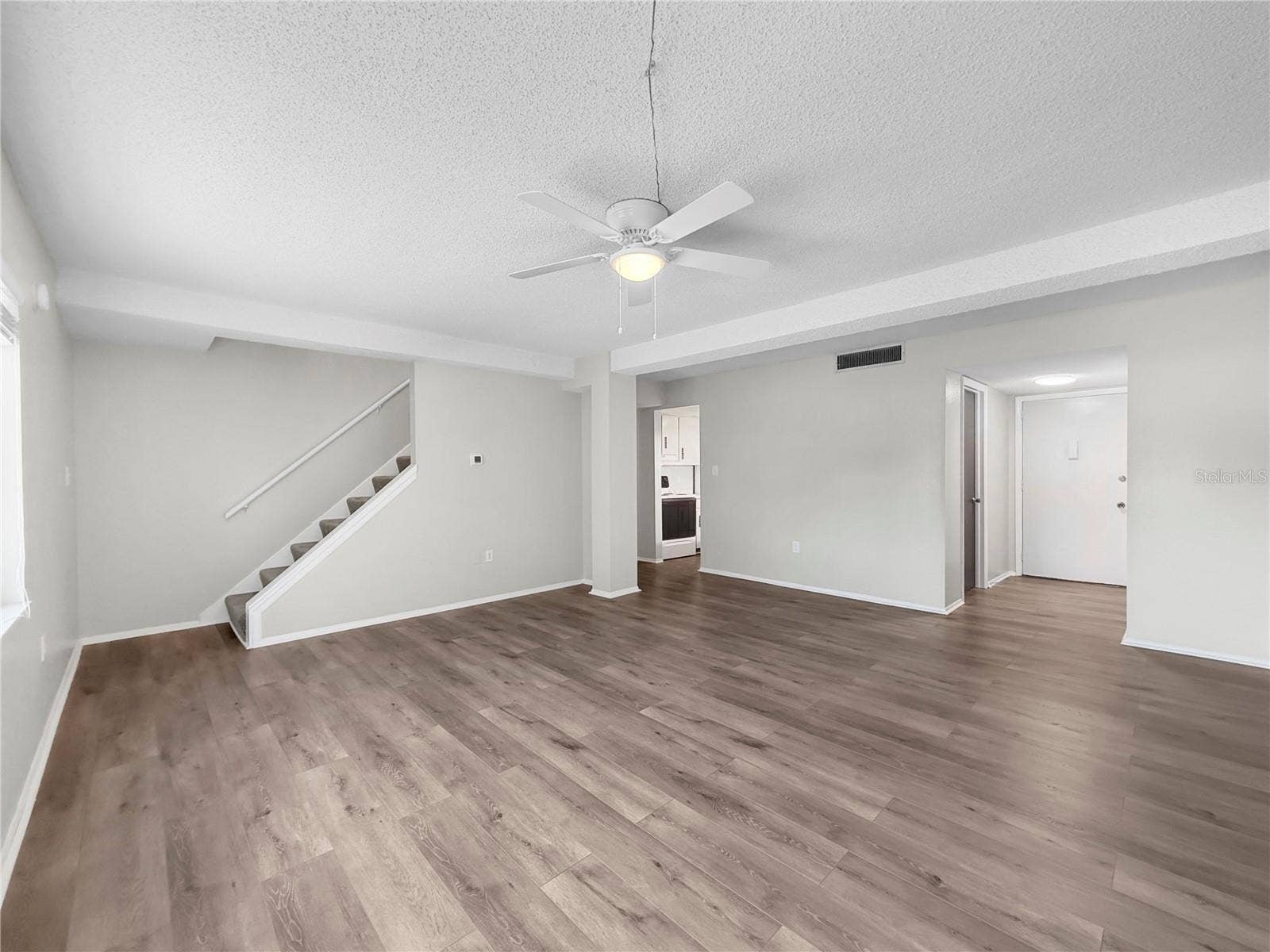 1127 KING ARTHUR COURT, #309, Dunedin, FL 34698 Great Room