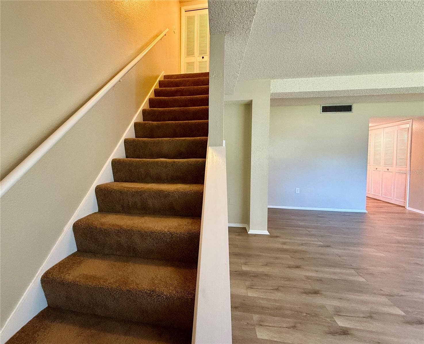 1127 KING ARTHUR COURT, #309, Dunedin, FL 34698 Stairs to Bedrooms