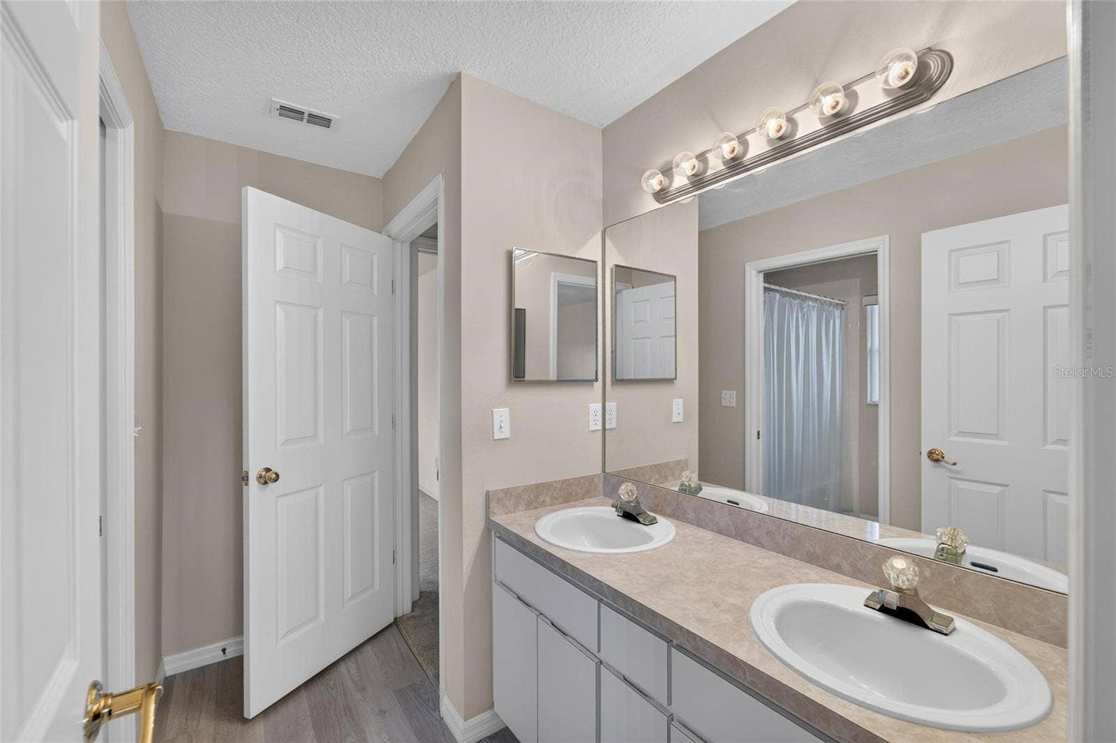 1514 ORACLE DRIVE, Ruskin, FL 33573 1514 ORACLE DRIVE, Ruskin, FL 33573