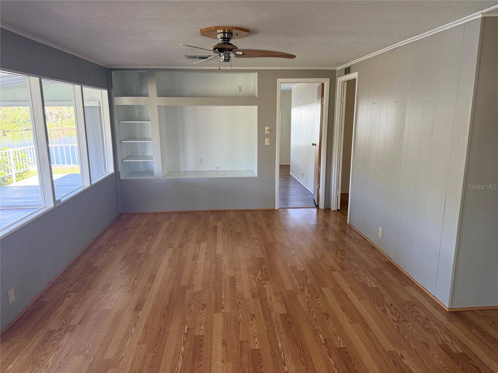 182 N SAINT THOMAS CIRCLE, Apollo Beach, FL 33572 Family Room