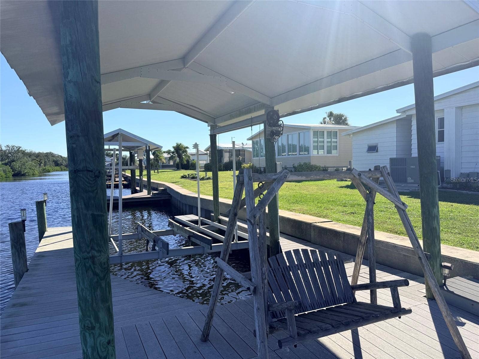 182 N SAINT THOMAS CIRCLE, Apollo Beach, FL 33572 Dock/Boathouse