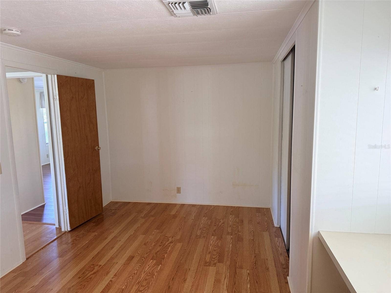 182 N SAINT THOMAS CIRCLE, Apollo Beach, FL 33572 Second Bedroom