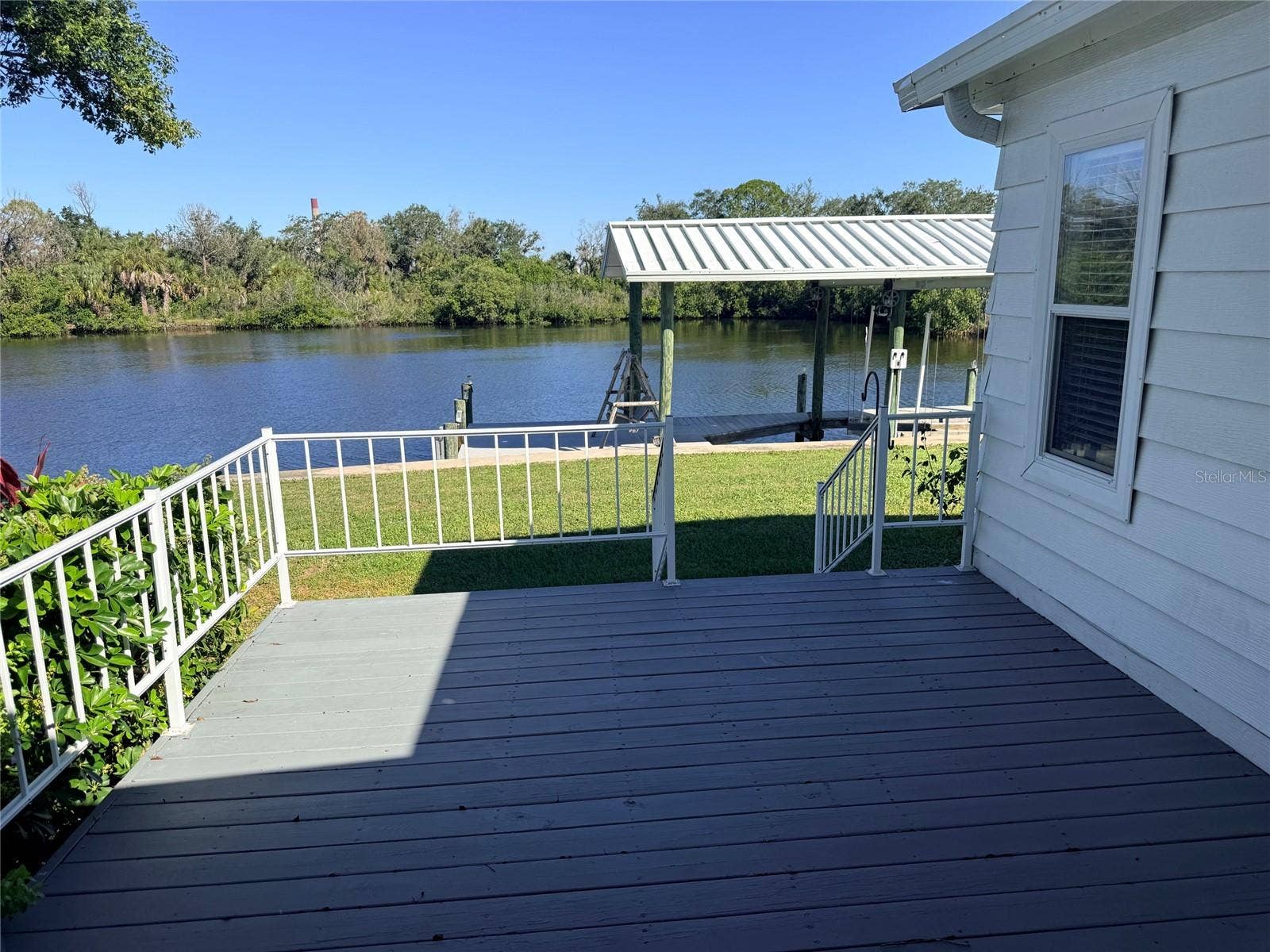182 N SAINT THOMAS CIRCLE, Apollo Beach, FL 33572 Deck/Patio