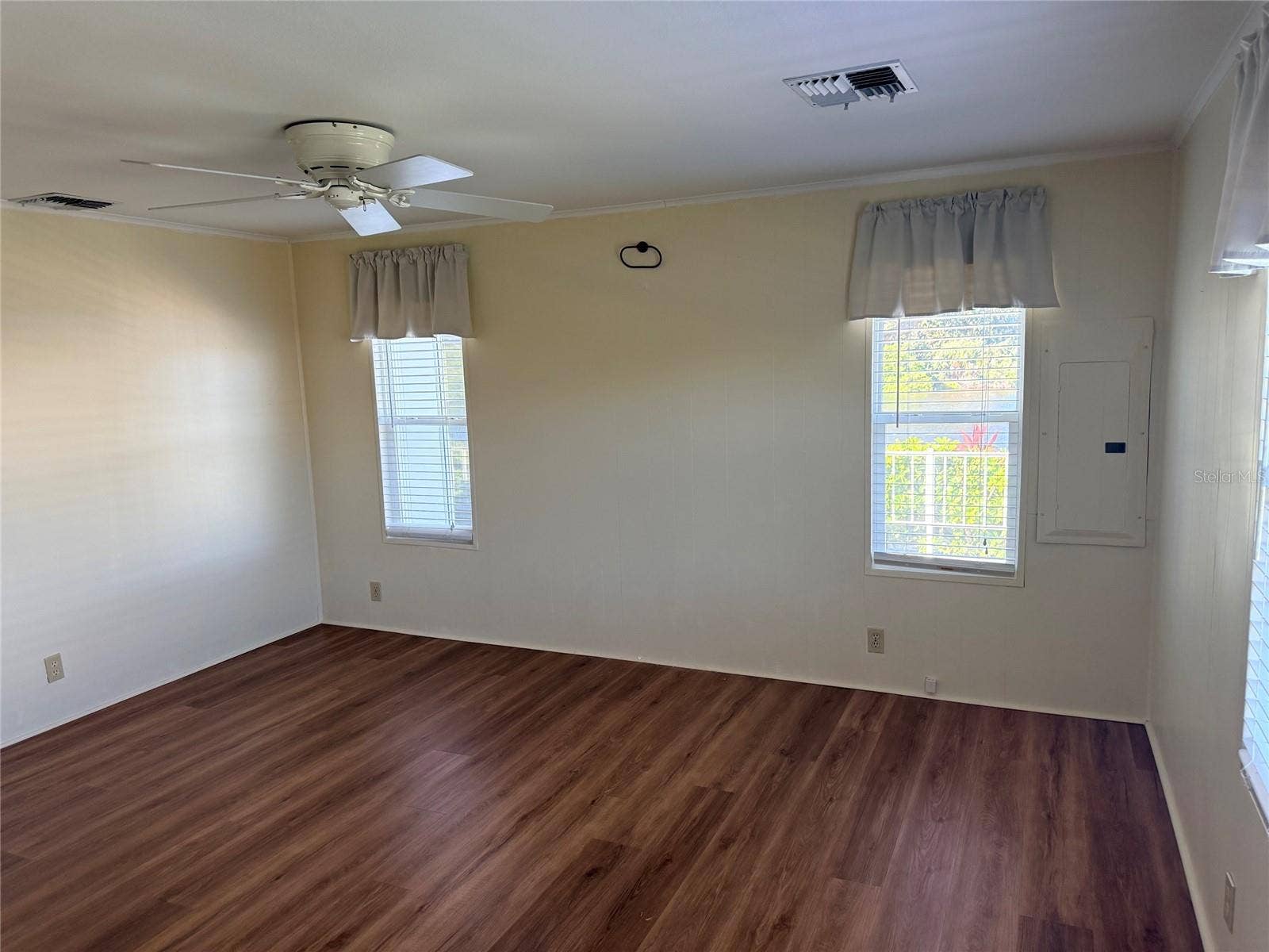 182 N SAINT THOMAS CIRCLE, Apollo Beach, FL 33572 Primary Bedroom