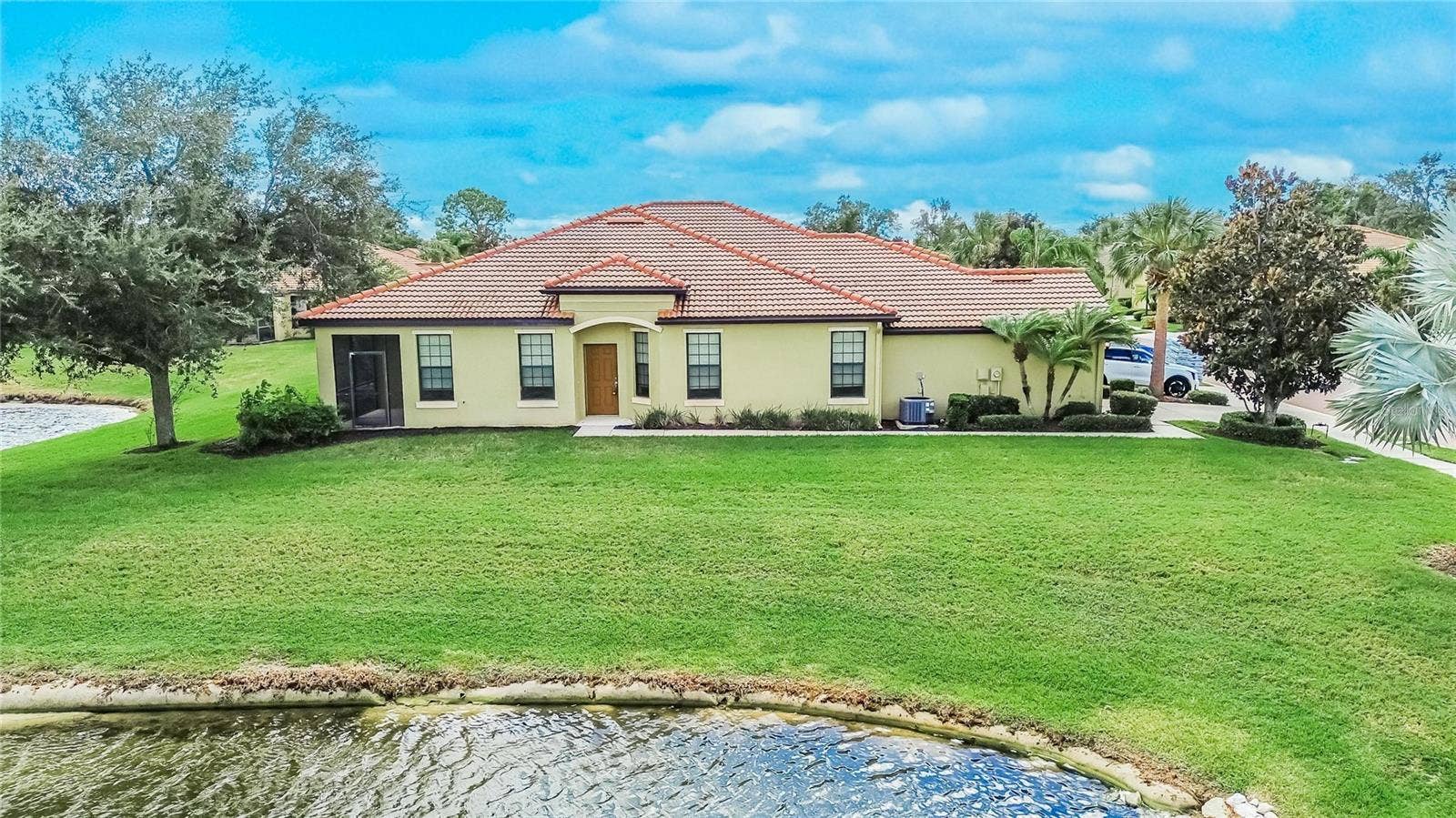 5504 SUNSET FALLS DRIVE, Apollo Beach, FL 33572 Aerial view of villa