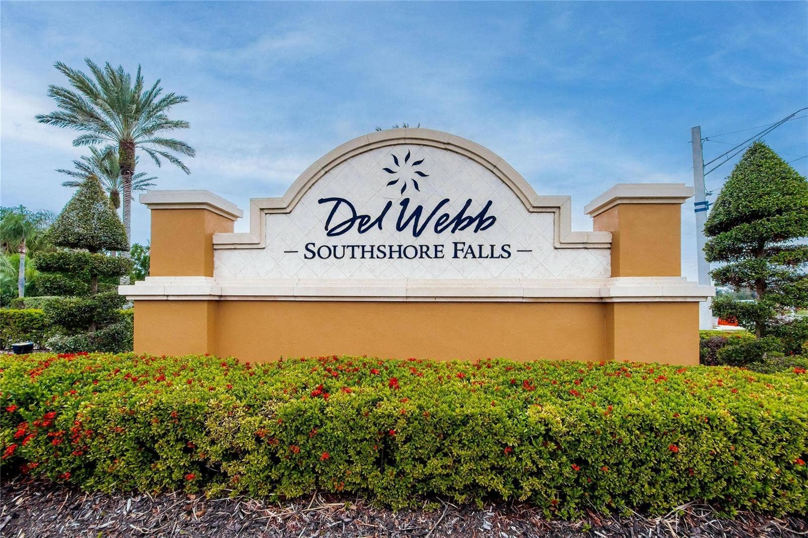 5504 SUNSET FALLS DRIVE, Apollo Beach, FL 33572 Entrance to community