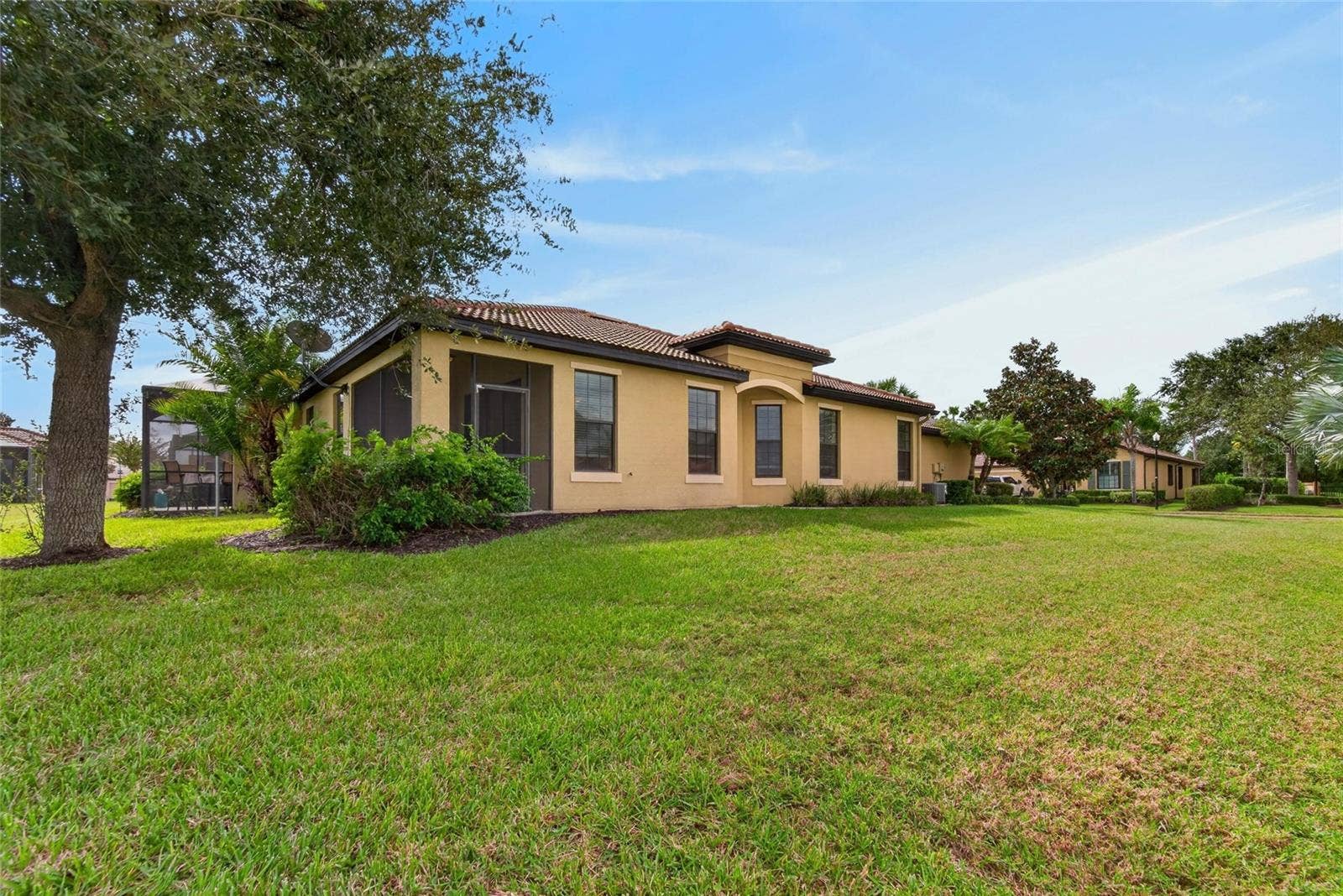 5504 SUNSET FALLS DRIVE, Apollo Beach, FL 33572 Rear of Villa