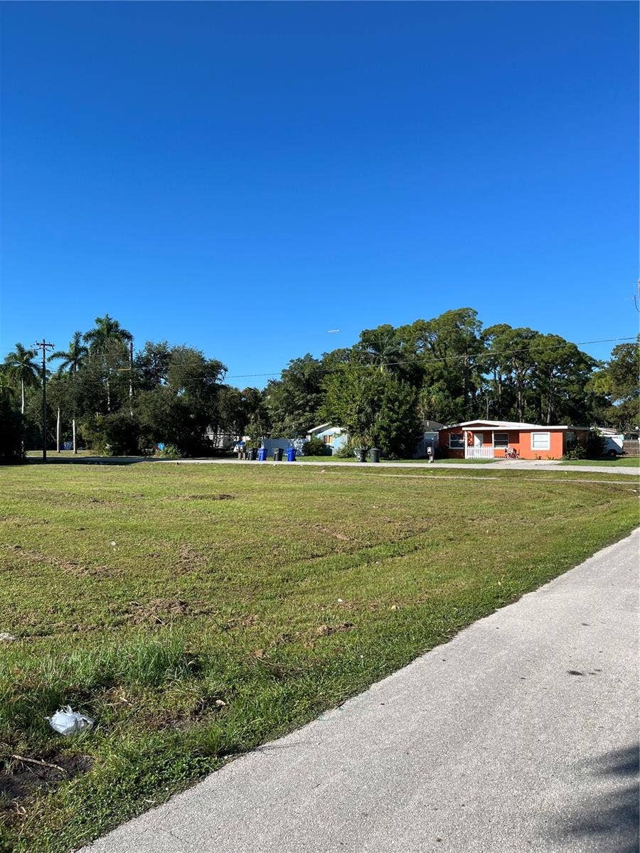 2312 WILLARD STREET, Fort Myers, FL 33901